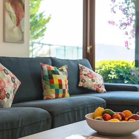 Villa Sleeps 8 With Pool Air Con And Wifi