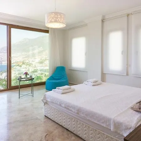 Sleeps 8 With Pool Air Con And Wifi *