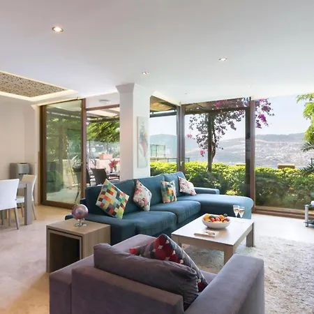 Villa Sleeps 8 With Pool Air Con And Wifi Kalkan