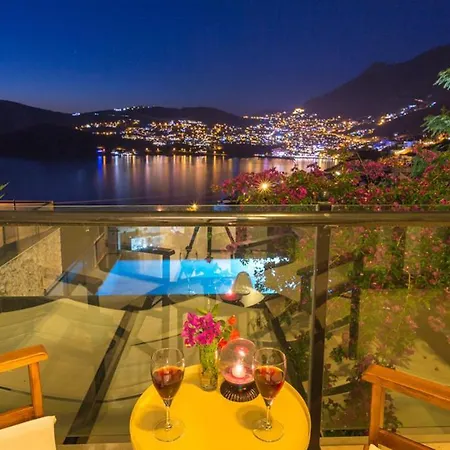 Villa Sleeps 8 With Pool Air Con And Wifi *