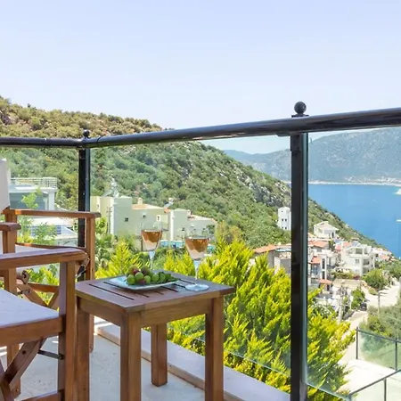 Villa Sleeps 8 With Pool Air Con And Wifi